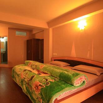 Hotel Travellers Paradise, Darjeeling 2
